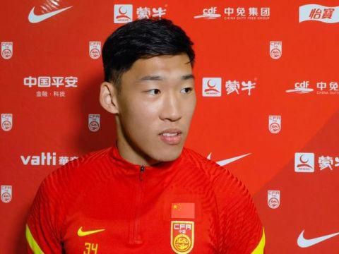 萧常坤知道他要去跟保罗见面，心里立刻就痒痒了起来。